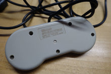 Laden Sie das Bild in den Galerie-Viewer, Super Nintendo Controller