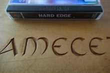 Laden Sie das Bild in den Galerie-Viewer, Hard Edge