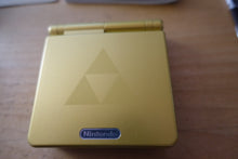 Laden Sie das Bild in den Galerie-Viewer, Gameboy Advance SP Zelda Minish Cap Limited Edition