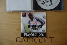 Laden Sie das Bild in den Galerie-Viewer, FIFA Football 2002