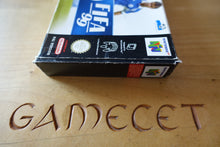 Laden Sie das Bild in den Galerie-Viewer, FIFA 99