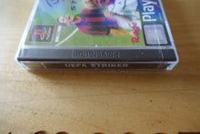 Laden Sie das Bild in den Galerie-Viewer, UEFA Striker