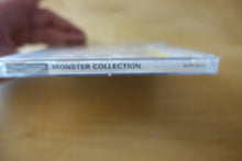 Laden Sie das Bild in den Galerie-Viewer, Monster Collection: Kamen no Madoushi - Japan