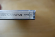 Laden Sie das Bild in den Galerie-Viewer, Merriment Carrying Caravan - Japan