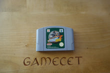 Laden Sie das Bild in den Galerie-Viewer, International Superstar Soccer 2000
