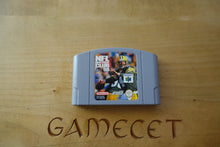 Laden Sie das Bild in den Galerie-Viewer, NFL Quarterback Club 98