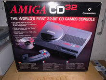 Laden Sie das Bild in den Galerie-Viewer, Amiga CD32 New Old Stock Fabrikneu Konsole