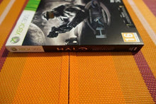 Laden Sie das Bild in den Galerie-Viewer, Halo: Combat Evolved Anniversary
